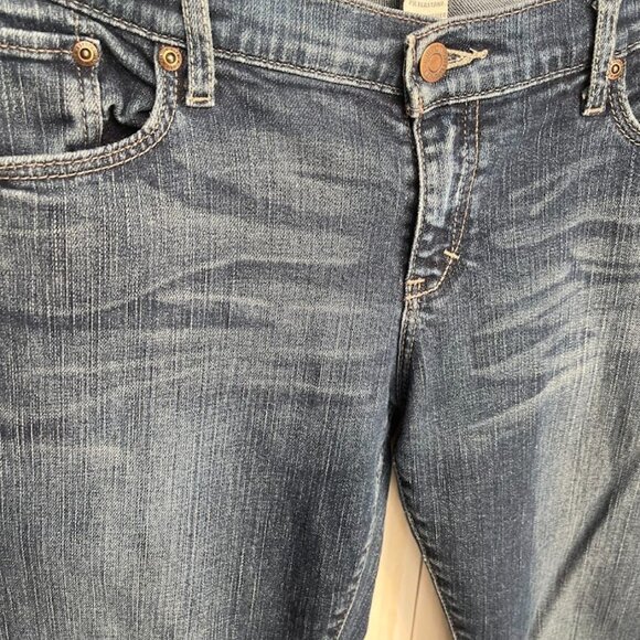 Sexy, Low Rise, Flare Jeans - Picture 3 of 5